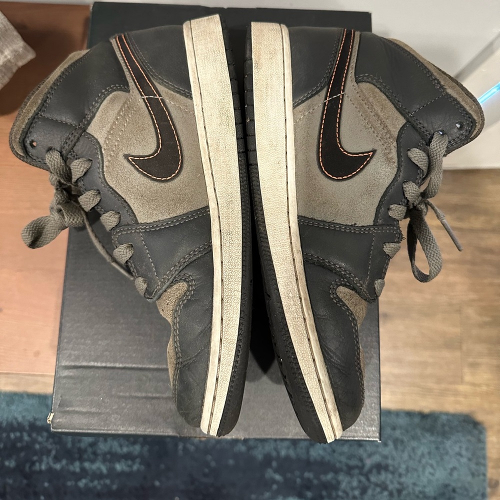 Nike flights youth 4.5